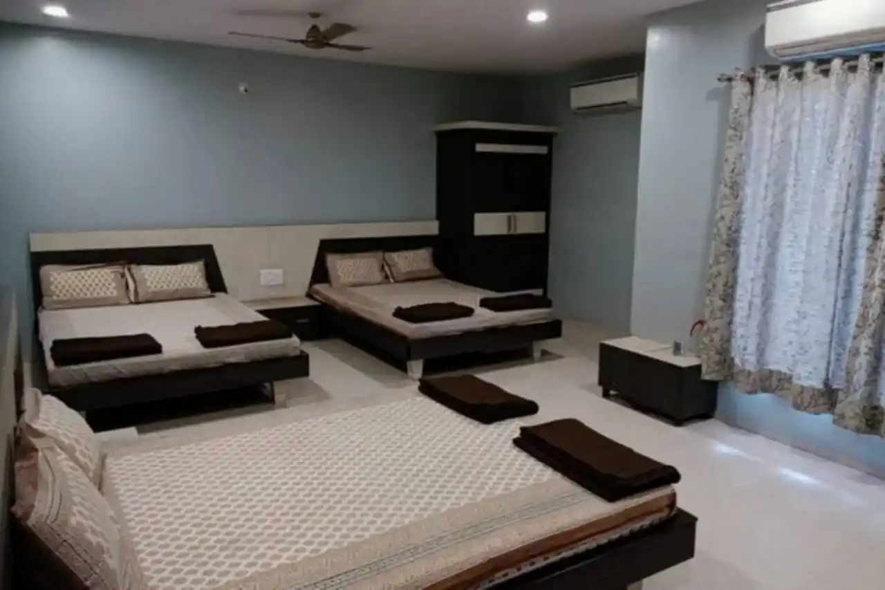 6 beds shared room at Gagangiri Ashram for family and group stay